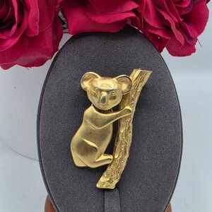 MJ ENT Gold Tone Articulated Koala Bear‎ on Tree Branch Vintage Brooch Pin 2in